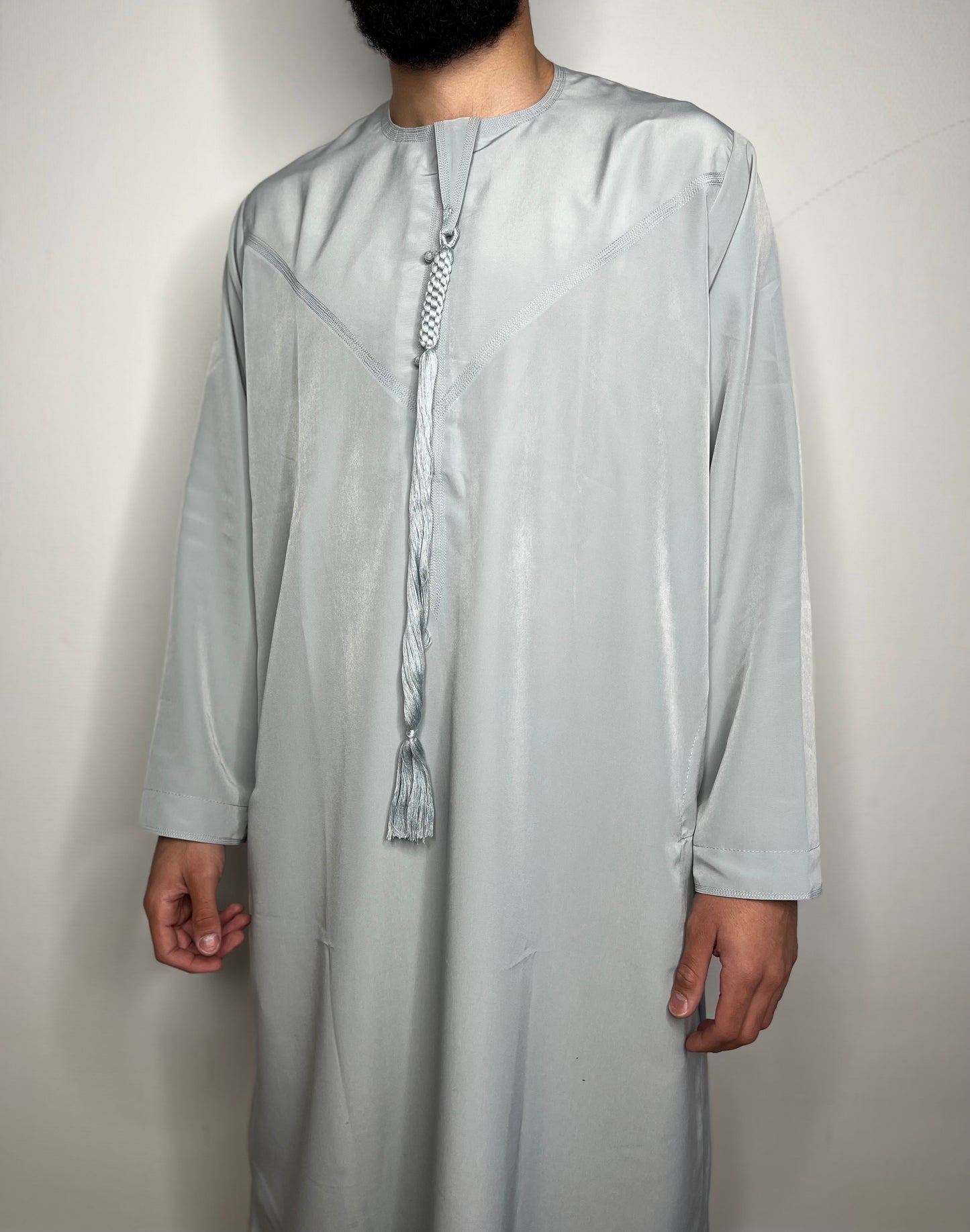 Qamis Emirati